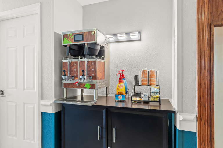 Food & Drinks 5, MainStay Suites Las Vegas Flamingo, Clark