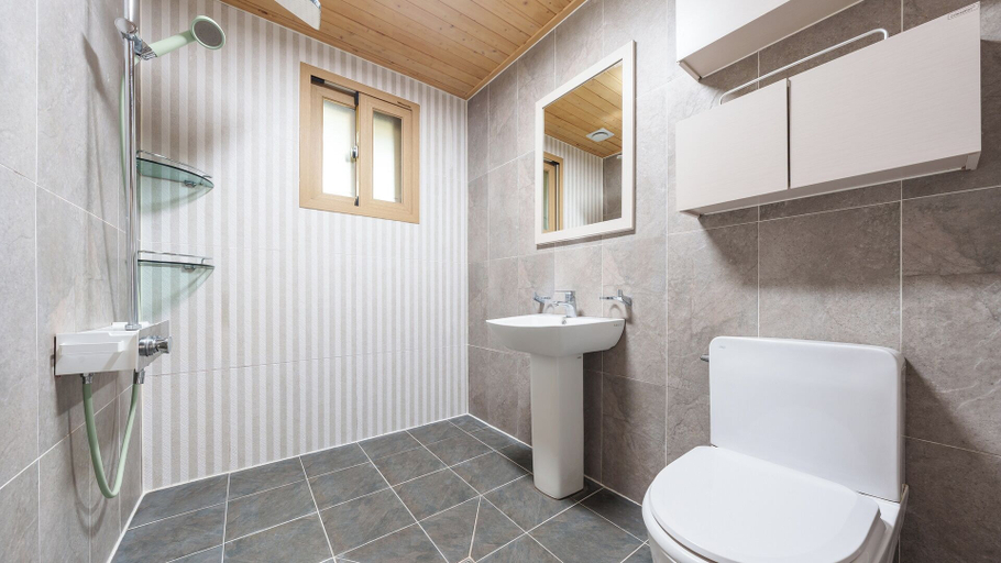 Bathroom 4, Gyeongju Happy Dream Ocean View Pension, Gyeongju