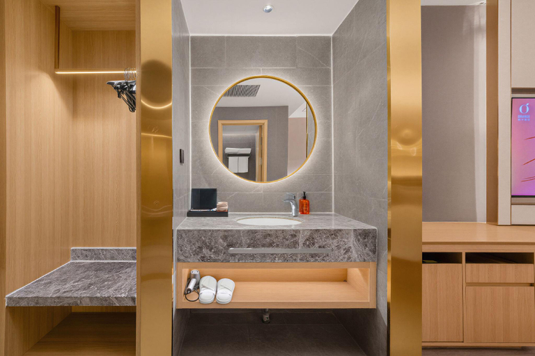 Bathroom 3, Orange Hotel Linyi Binhe Wanda Plaza, Linyi
