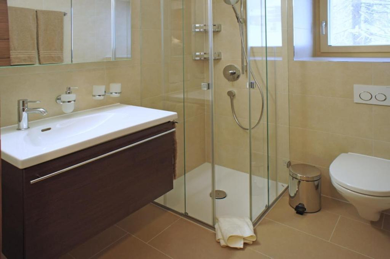 Bathroom 3, Chalet Fantasia, Visp