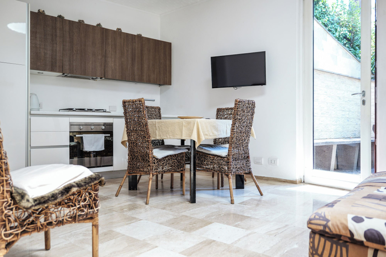 Private kitchen 2, Appartamento in Villa con giardino, Rome