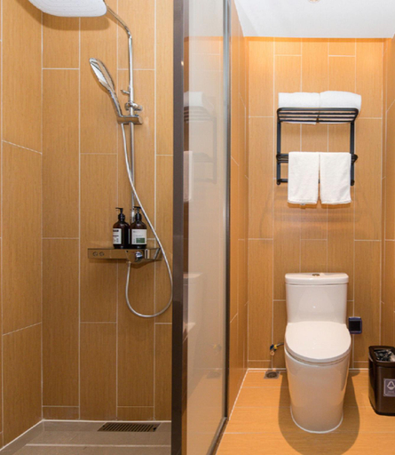 Bathroom 3, Ji Hotel (Shanghai Lujiazui Zhangyang Road), Shanghai