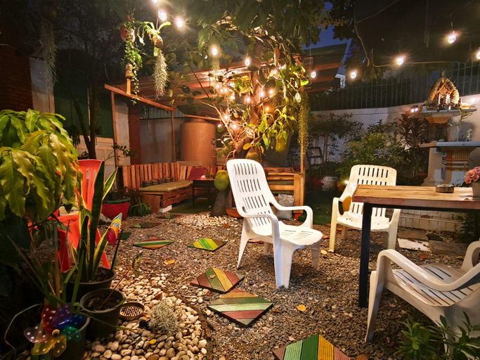 Food & Drinks 3, Green Garden Hostel, Phra Nakhon