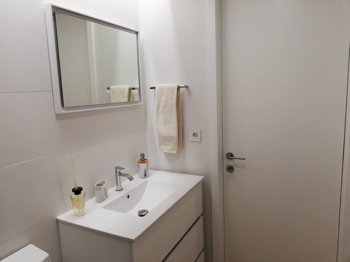 Room 4, Downtown Apartment Porto by Liiiving, Porto