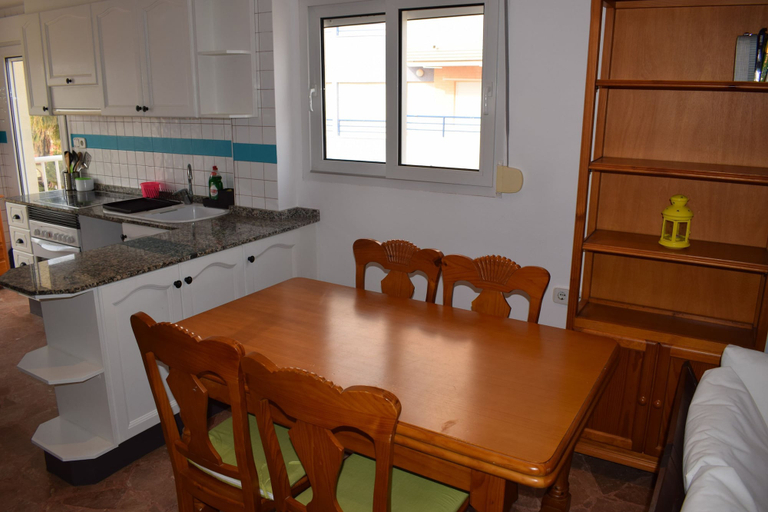 Room 4, At160 in Oliva With 2 Bedrooms and 2 Bathrooms, Valencia