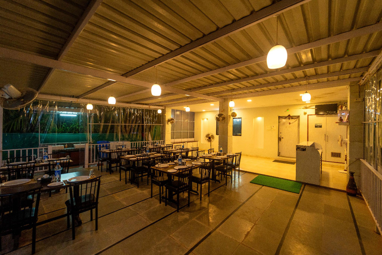 Food & Drinks 5, Breeze Resort, Raigarh
