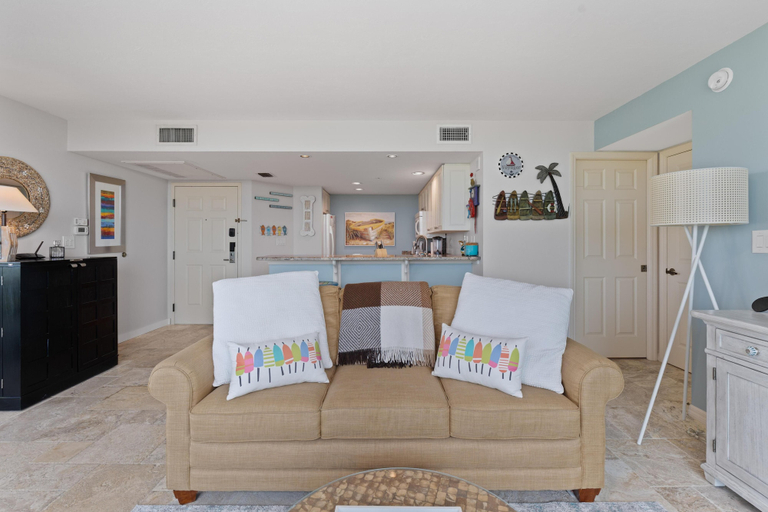 Living area 5, Lovers Key #508, Lee