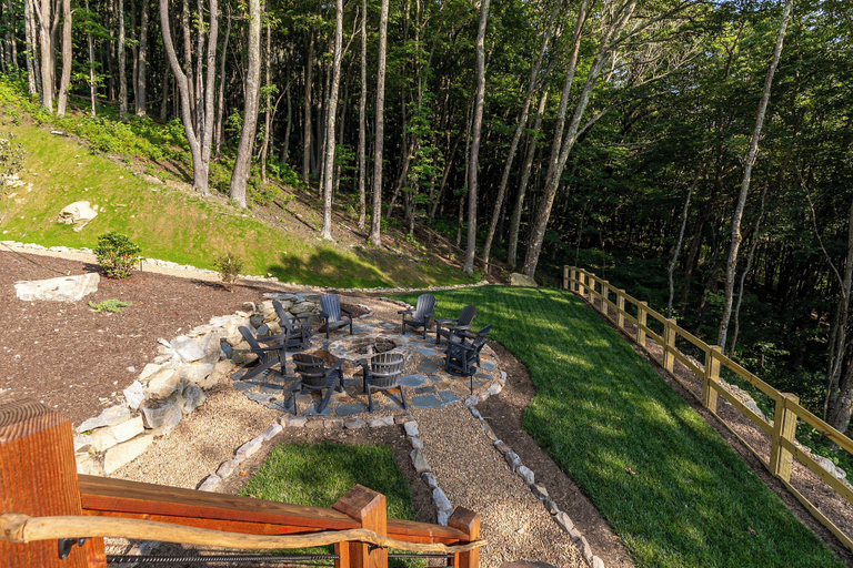 Interior 4, Up and Away at Eagles Nest, Avery