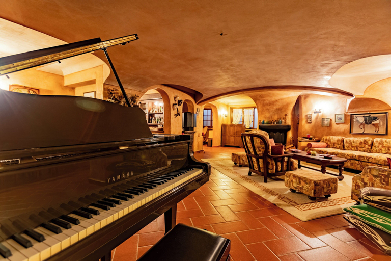 Living area 2, Villa La Fortezza, Novara