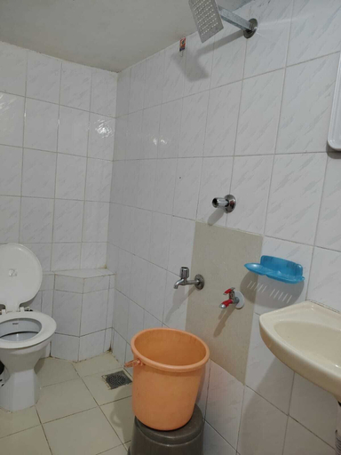 Bathroom 3, Nandishwar cottage, Sirohi