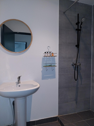 Bathroom 4, Hôtel les 3 Vallées, Savoie