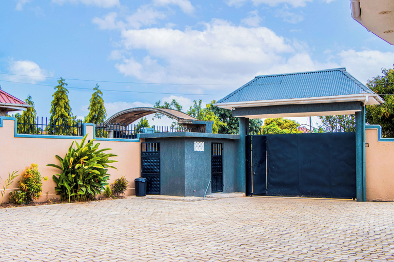 Property grounds 4, Gugga Suites Mbale, Mbale