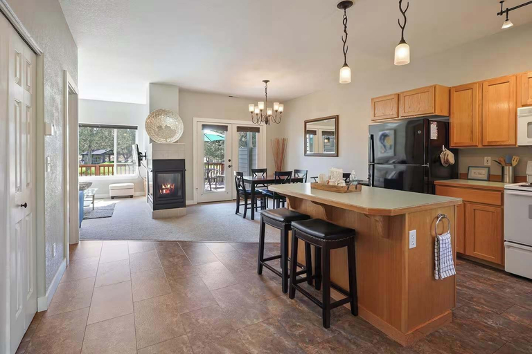 Interior 5, Present Pheasant - Cute & Updated, Close to Everything, Golf, Amenities, Perfect For Family, Deschutes