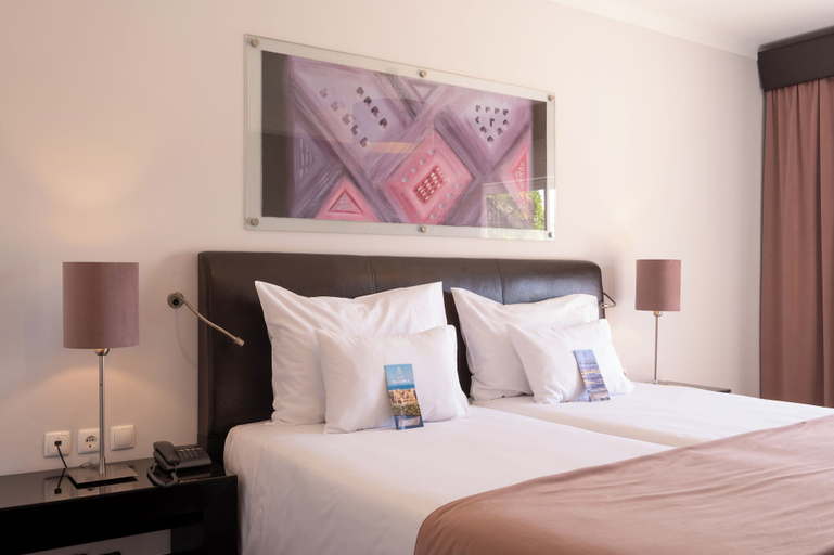 Bedroom 4, Vila Gale Collection Praia Hotel, Albufeira