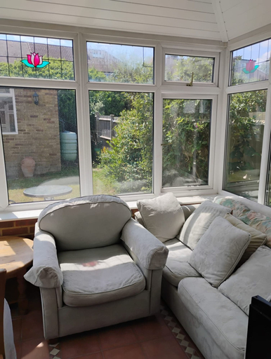 Room 4, Spacious 4BR Stay in Morden Contractors and Group, London
