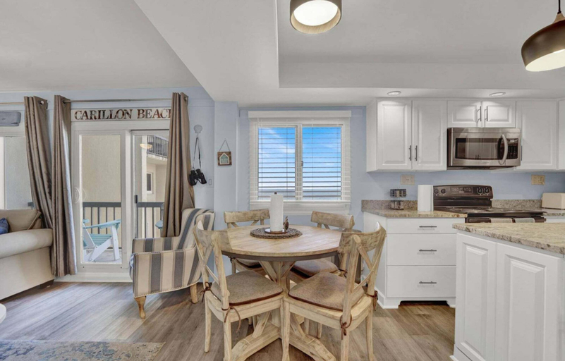 Interior 5, Pinnacle Port Penthouse #29, Bay