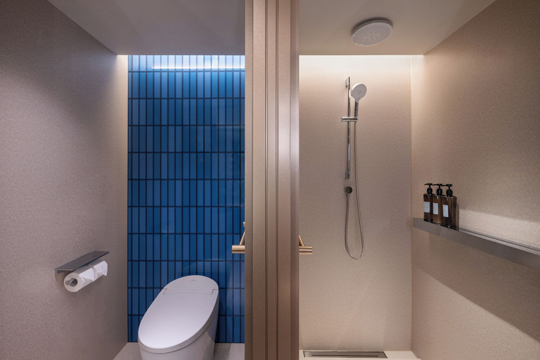 Bathroom 5, Crystal Orange Shanghai Zhongshan Park, Shanghai