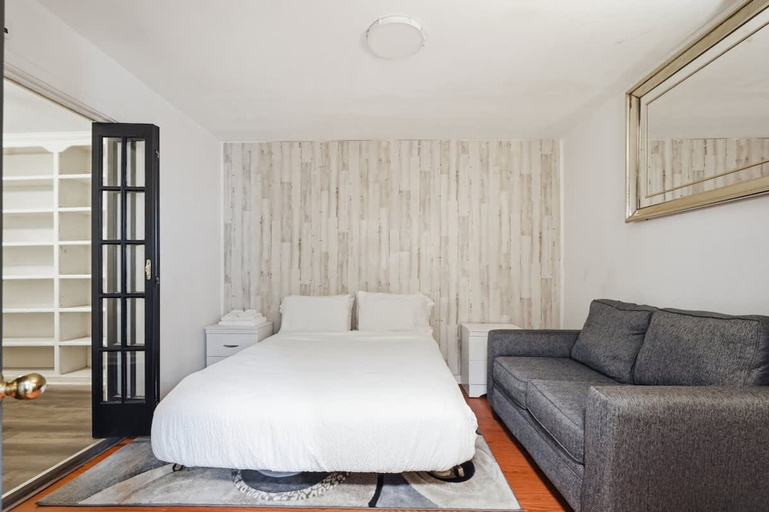 Room 4, The Mariners Lodge, Lafayette