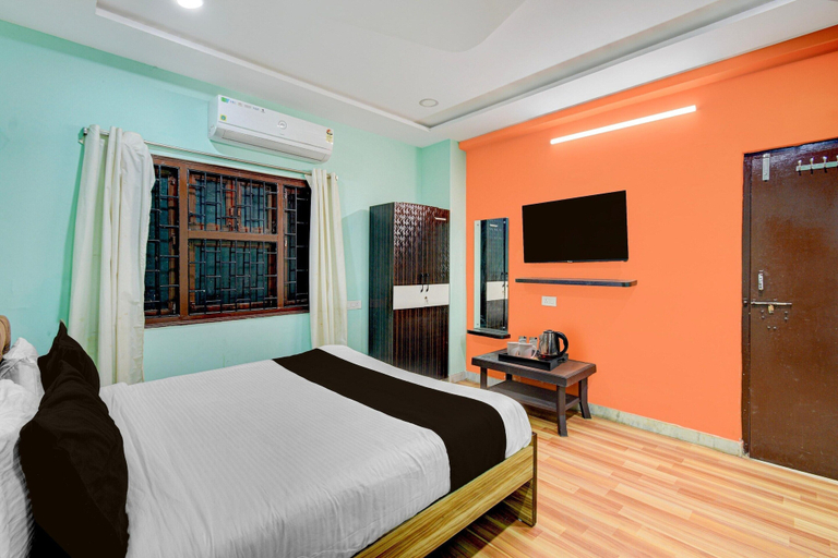Room 2, Classic S Grand Residency, Ranga Reddy