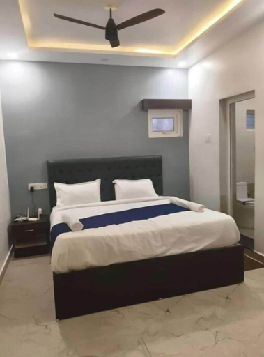 Room 2, RATHNA RESIDENCY YERCAUD, Salem