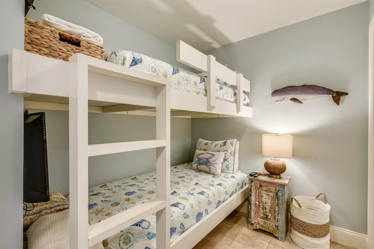 Interior 3, Laketown Wharf 1003, Bay
