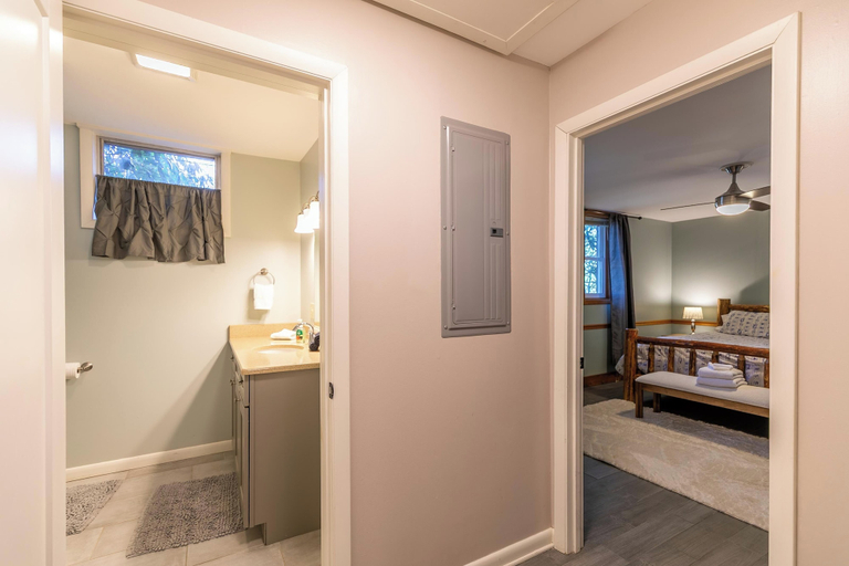 Interior 4, Alpenglow, Watauga