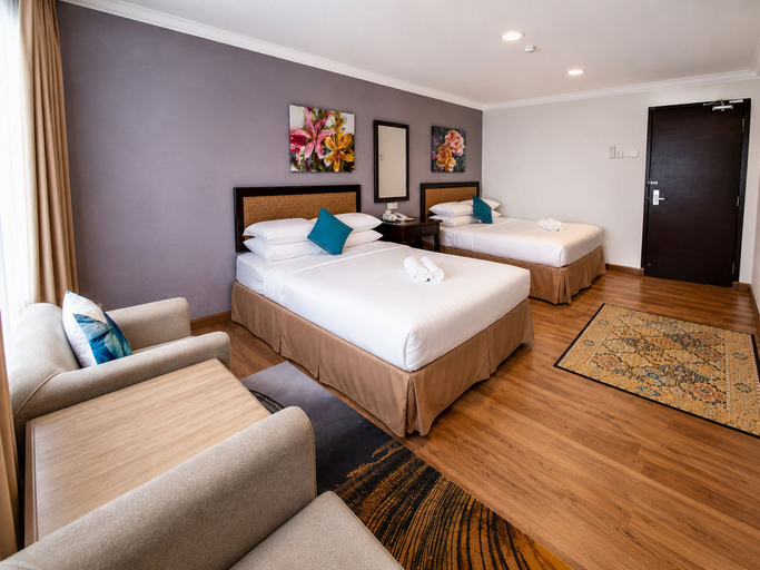 Bedroom 3, Royal Queenspark Hotel, Malacca City