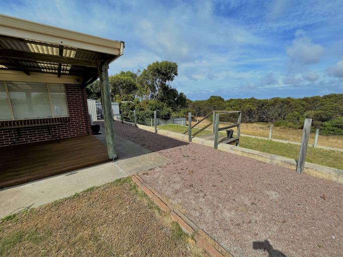 Room 4, The Willow in West Beach, Esperance