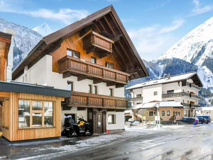 Primary image, Comfortable apartment in Langenfeld with ski storage, Imst