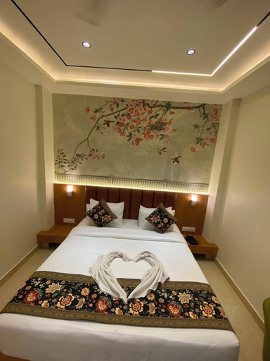 Room 2, Ras Vilas Palace, Mathura