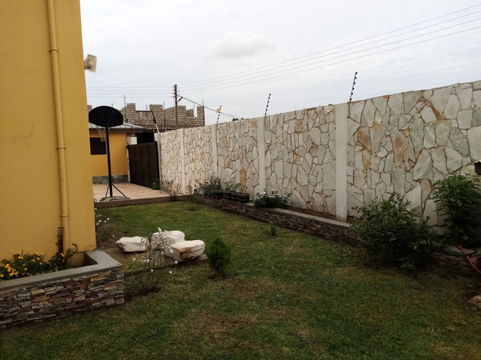 Others 2, Hidden Gem In Oyibi New 2 Luxury Bedroom Apartment, Tema