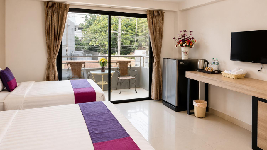 Bedroom 3, Fortune Pattaya Resort, Pattaya