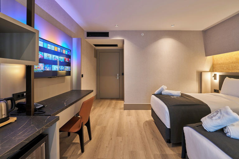 Room 2, RAMSES HOTEL, Konak