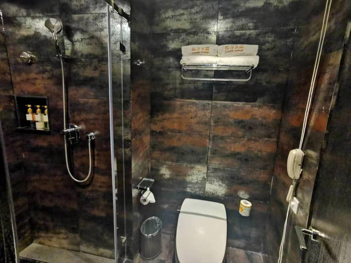 Bathroom 4, Crystal Orange Hotel Harbin Central Avenue Zhuozhan Center, Harbin