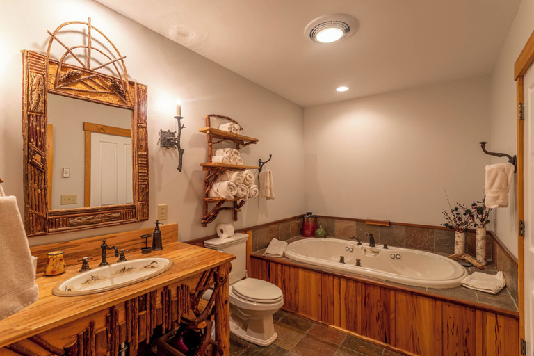 Interior 5, Matney Ridge Estate, Watauga