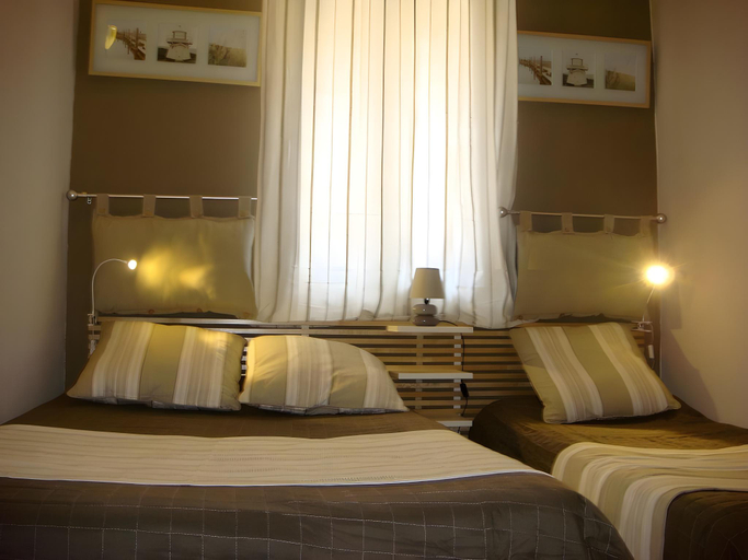 Bedroom 3, Hotel Ariana, Bouches-du-Rhône