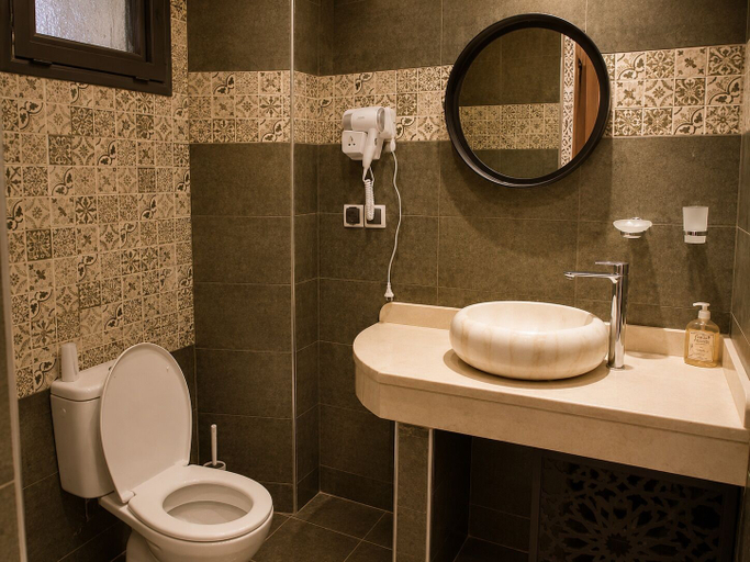 Bathroom 4, Riad Zyna, Meknès