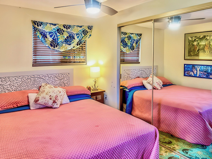 Room 3, Hale Akala - Shared Home & Suite, Hawaii