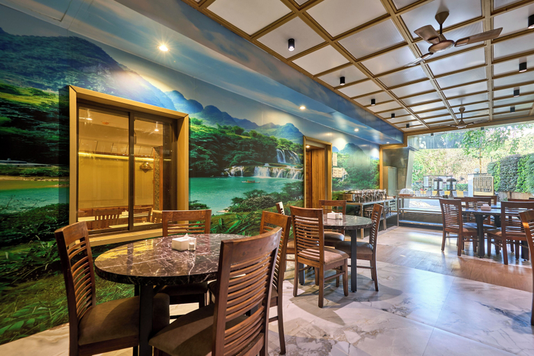 Food & Drinks 5, Treebo Amber International Mumbai Airport T2, Mumbai Suburban