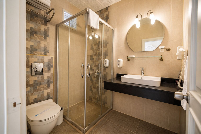 Bathroom 5, La Paloma Hotel, Antalya