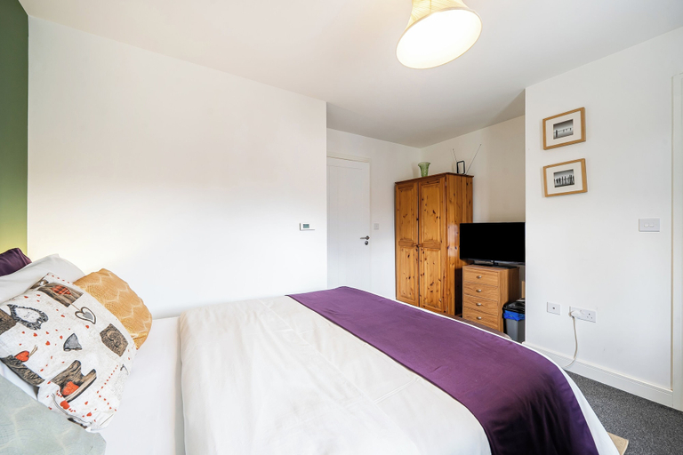 Others 2, Apartment Sleeps 10 - Contractors Long Stays WiFi, Walsall