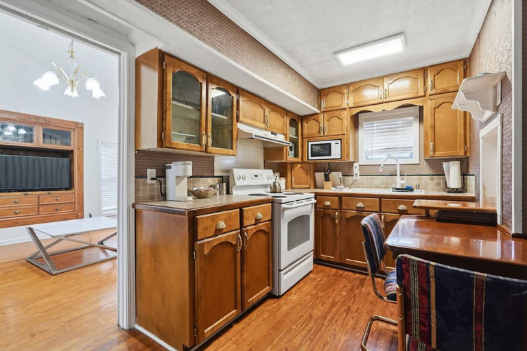 Room 2, The Mariners Lodge, Lafayette