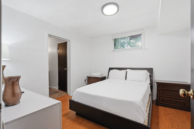 Room 3, The Mariners Lodge, Lafayette