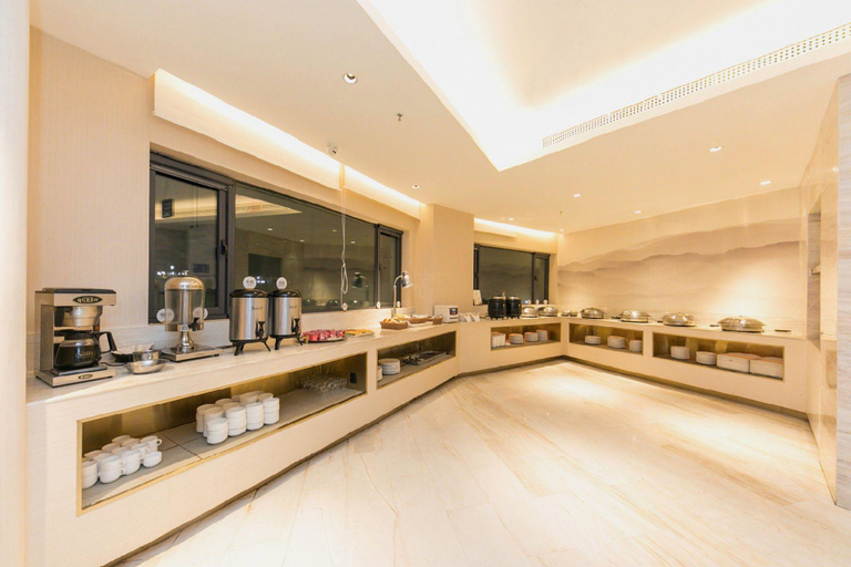 Food & Drinks 5, Ji Hotel Shigatse Qingdao Road, Shigatse