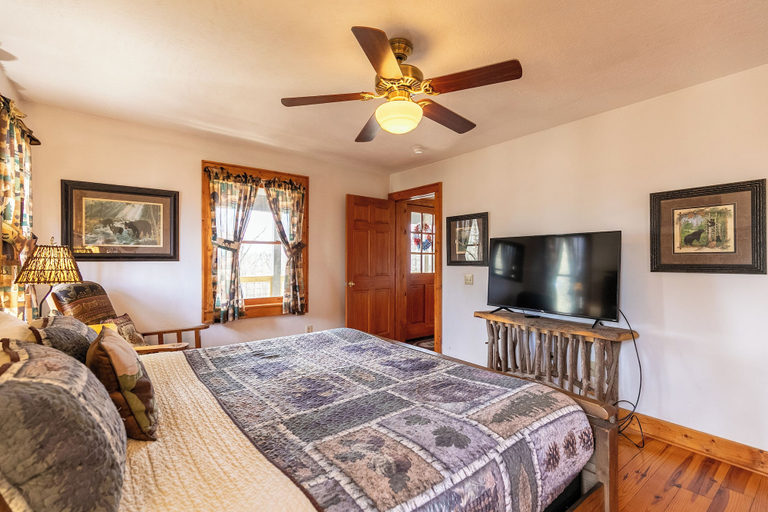 Interior 5, Appaljack Retreat, Watauga