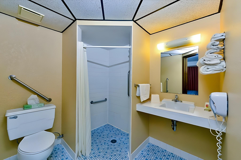 Bathroom 5, Super 8 by Wyndham Owatonna, Steele