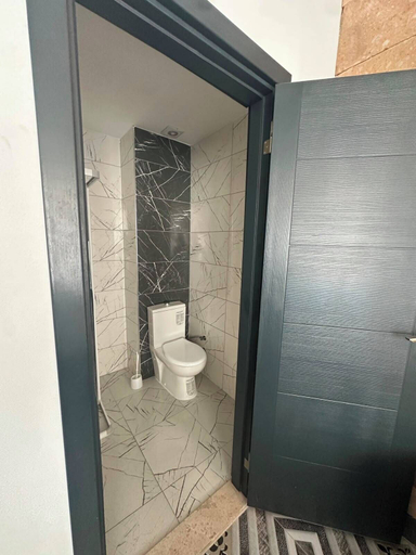 Bathroom 3, ZELLA CITY HOTEL