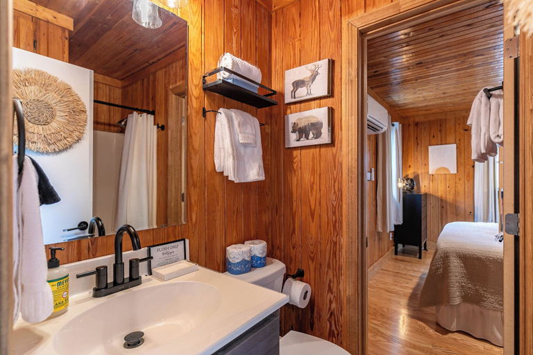 Interior 3, Calling Me Home, Caldwell