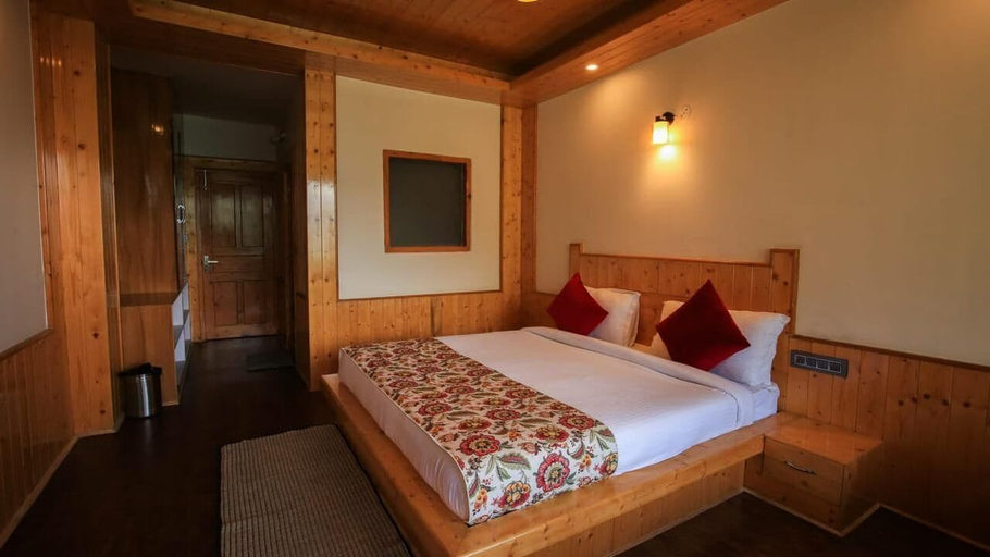 Room 4, Echor Mountain Crest Jibhi, Kullu