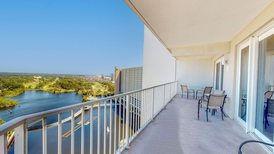 Interior 5, Laketown Wharf 1738, Bay